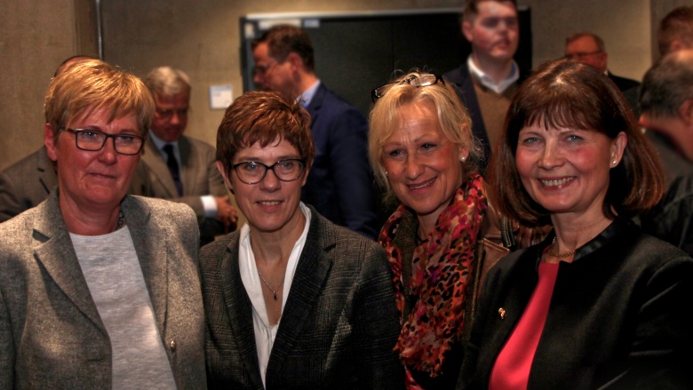 Martina Engels-Bremer, Annegret Kramp-Karrenbauer, Monika Grünewald, Sabrina Gutsche 