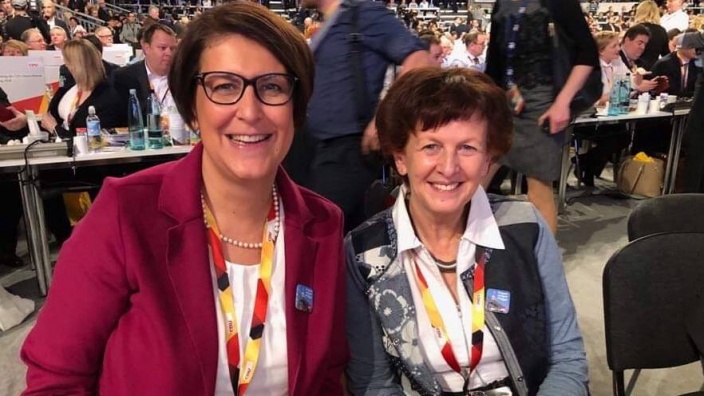 Petra Heller (li.) und Notburga Kunert, Delegierte aus dem Rhein-Sieg-Kreis